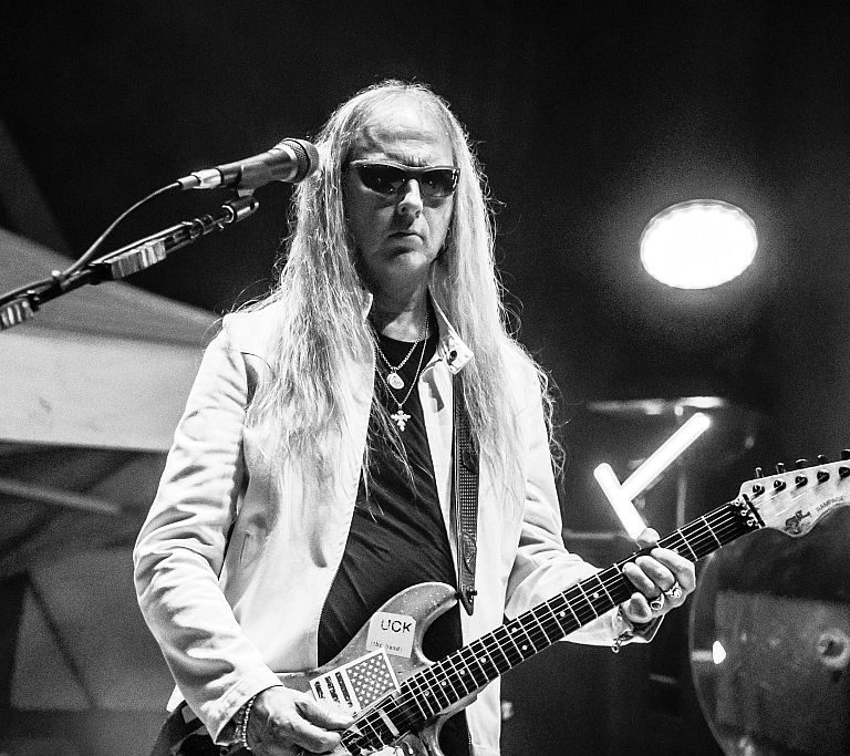 Nostalgia and New Blood: Jerry Cantrell in Charleston