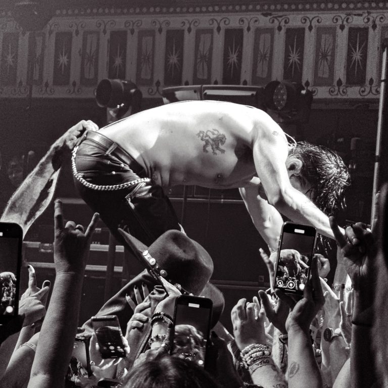 Show Review: Yungblud, Rockstar and Self-Discovery Sherpa