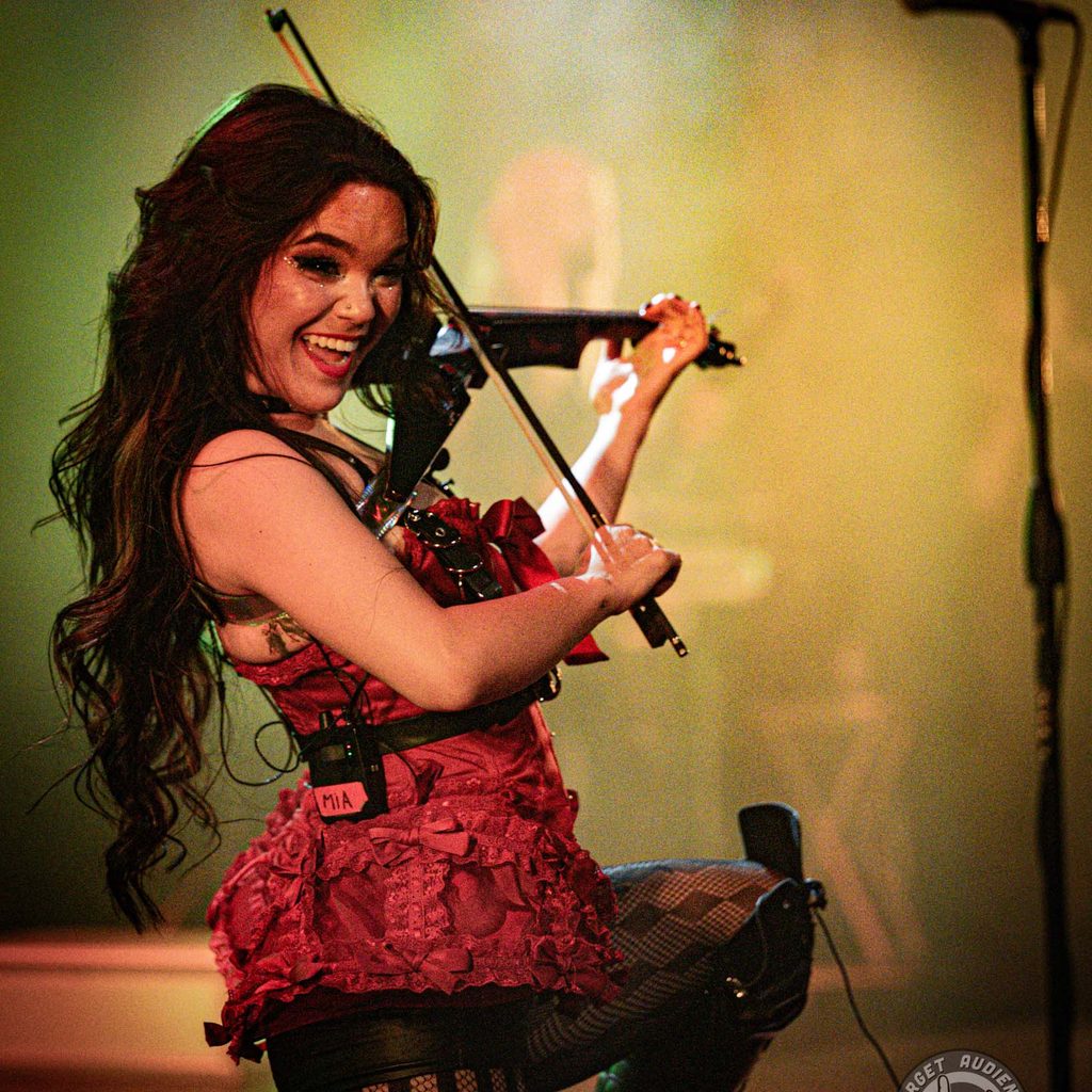 Mia Asnao at Oriental Theater 10/16/26