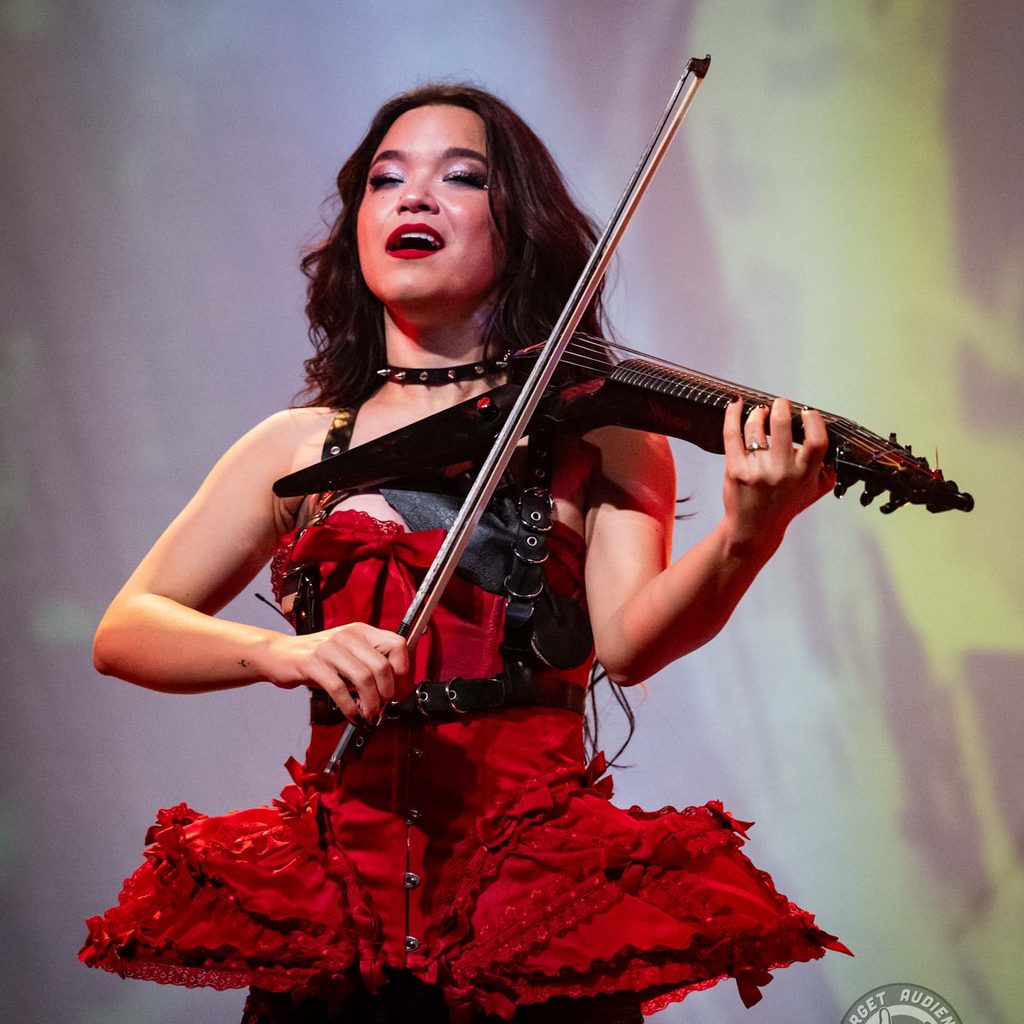 Mia Asnao at Oriental Theater 10/16/26