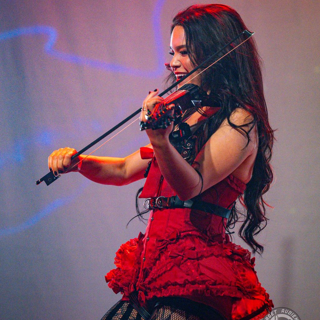 Mia Asnao at Oriental Theater 10/16/26